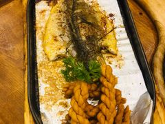 -老东镇啤酒屋海鲜加工·蒸汽海鲜·海鲜烧烤(台东店)