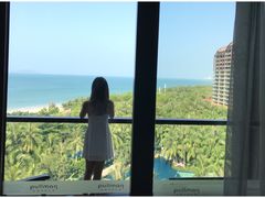 -三亚湾海居铂尔曼度假酒店