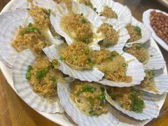 -三亚火车头万人海鲜广场