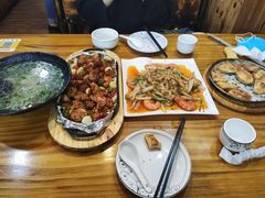 -老东镇啤酒屋海鲜加工·蒸汽海鲜·海鲜烧烤(台东店)