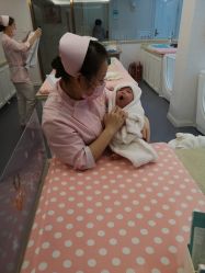 婴儿服务-盈月阁母婴护理中心·月子中心·月嫂育儿嫂