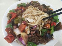 肉饼子，拌面-伊犁云海特色拌面