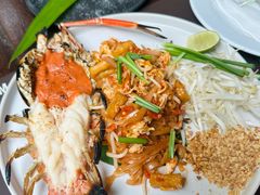 -Chom Cafe and Restaurant