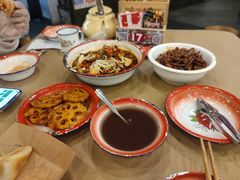 -老三样·旧食新味(绿地店)