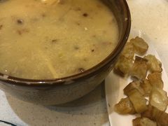 老济南甜沫-闫府私房菜·百年鲁菜(恒隆店)