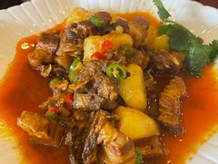 -鲁朗纳麦石锅鸡庄园