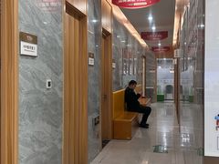 -上海仁爱医院口腔科 · 种植