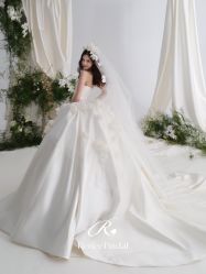 -Renee芮亦婚纱(原丽莎)