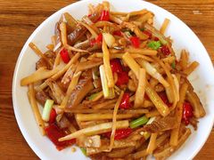 酸笋炒肥肠-牛八宝桂林米粉(八里庄店)