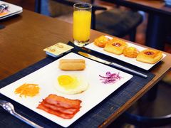 -亚龙湾希尔顿自助餐厅·海鲜·烧烤·沙滩BBQ·现场乐队