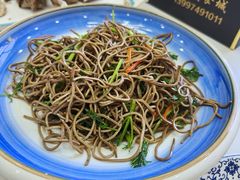 -三江源美食城