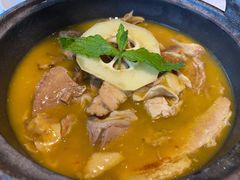 酸木瓜炖牛腩-半山腰·云南菜(侨福芳草地店)