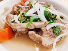 手抓羊肉-巴扎美食·新疆菜·西域歌舞表演餐厅(新疆大厦店)