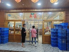 -梓檚中餐厅湖北菜小龙虾武昌鱼排骨藕汤(黄鹤楼店)