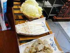 -亿诣蝎府炸酱面羊蝎子火锅(酷车小镇店)