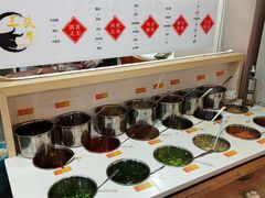 自助调料区-三头牛·潮汕牛肉生蚝火锅 (夏湾店)