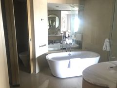 -上海佘山世茂艾美酒店