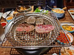 黑牛牛舌-明洞阿姨·韩式酱蟹烤肉·创意料理(三元桥店)