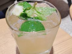 -星巴克臻选(上海合生汇1F店)