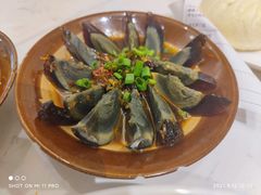 -李与白包子铺(桐梓林店)