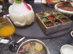 -德天肥牛海鲜火锅(城西银泰店)