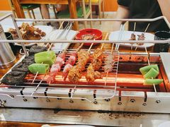 -哈尔滨小酒馆·鲜肉现穿自助烧烤(康新花园店)