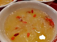银耳莲子羹-双燕楼·手工馄饨·汤面小吃(世纪汇店)