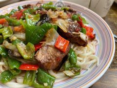 -歹歹的加个面过油肉拌面