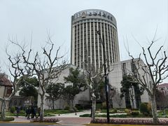 -常熟路(地铁站)