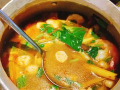 越式酸辣虾汤-大头虾越式风味餐厅(光明广场店)