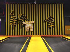 -Tenker Club弹刻极限主题公园 · 蹦床 · 团建 · 生日派对(大关店)