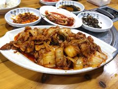 辣白菜炒五花肉-故乡家韩国料理(丹东街店)