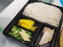 -新世界·过桥米线宴