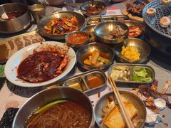 -草家酱蟹炭火烤肉店(珲春南路一店)