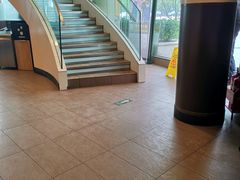 -麦当劳(展览路店)