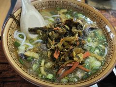 -正宗李家土鸡米线店