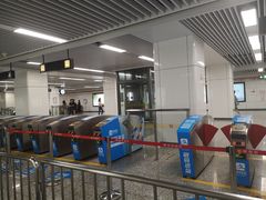 -盈丰路(地铁站)