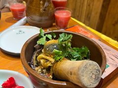 -老滇山寨•云南特色菜•地方菜•民族风情歌舞表演(金碧店)