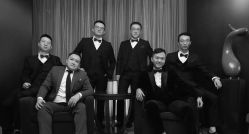 点击看大图 -挪娅婚纱摄影皇家会所