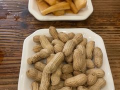 水煮花生-正能量脆肉鲩火锅