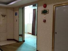 -维也纳酒店(深圳国际会展中心沙井上南店)