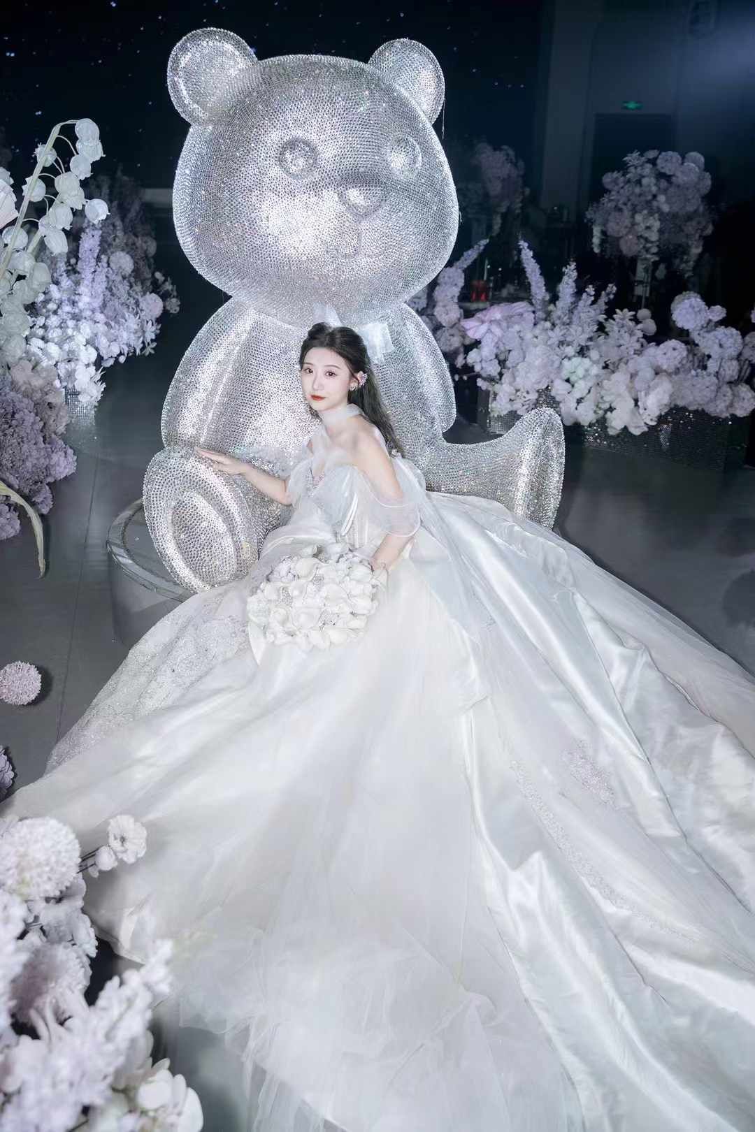 每个女孩都有一个婚纱梦