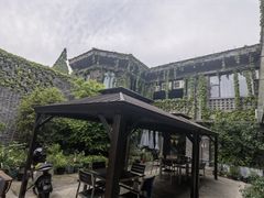 -河畔春天时尚餐厅