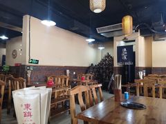 大堂-东镇老火锅(长春路首店)