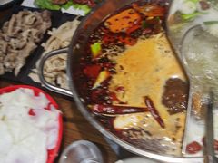 -乡土黄·鲜牛肉火锅·小龙虾(兴业街店)