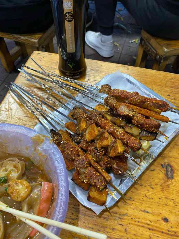 二毛电烤串(白龙庙店)-"就在小区附近,经常来吃,电烤的各种串串,.