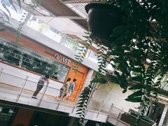 -ROAST coffee & eatery