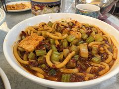 -汗腾格里·风味餐厅(新疆驻京办店)