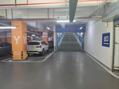 -龙湖虹桥天街-停车场