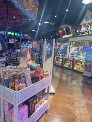 点击看大图 -卡通尼乐园(银泰店)